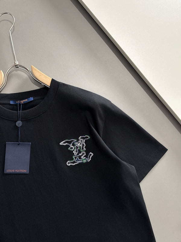 ブランドTシャツ側面デザイン